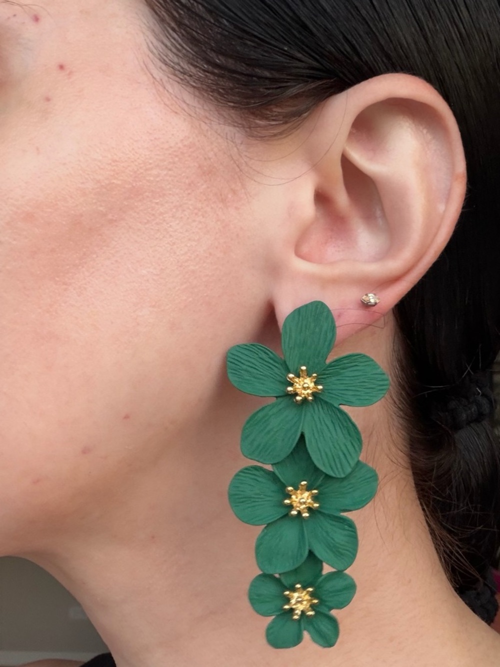 NWOT SHASHI Teal Floral Cascade Drop Earrings with Gold Accents